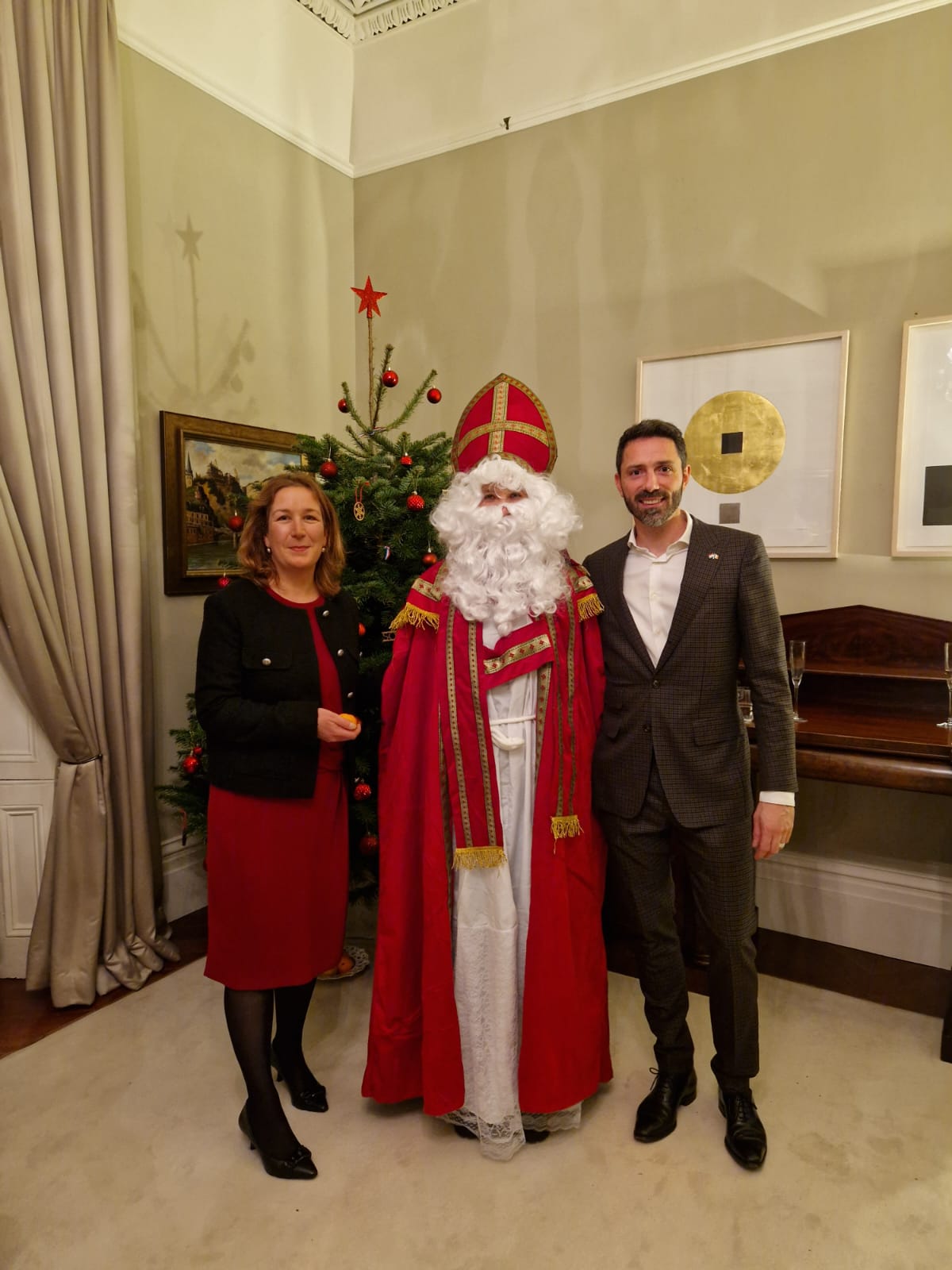 Kleeschen visits the Embassy - Embassy of Luxembourg in Ireland